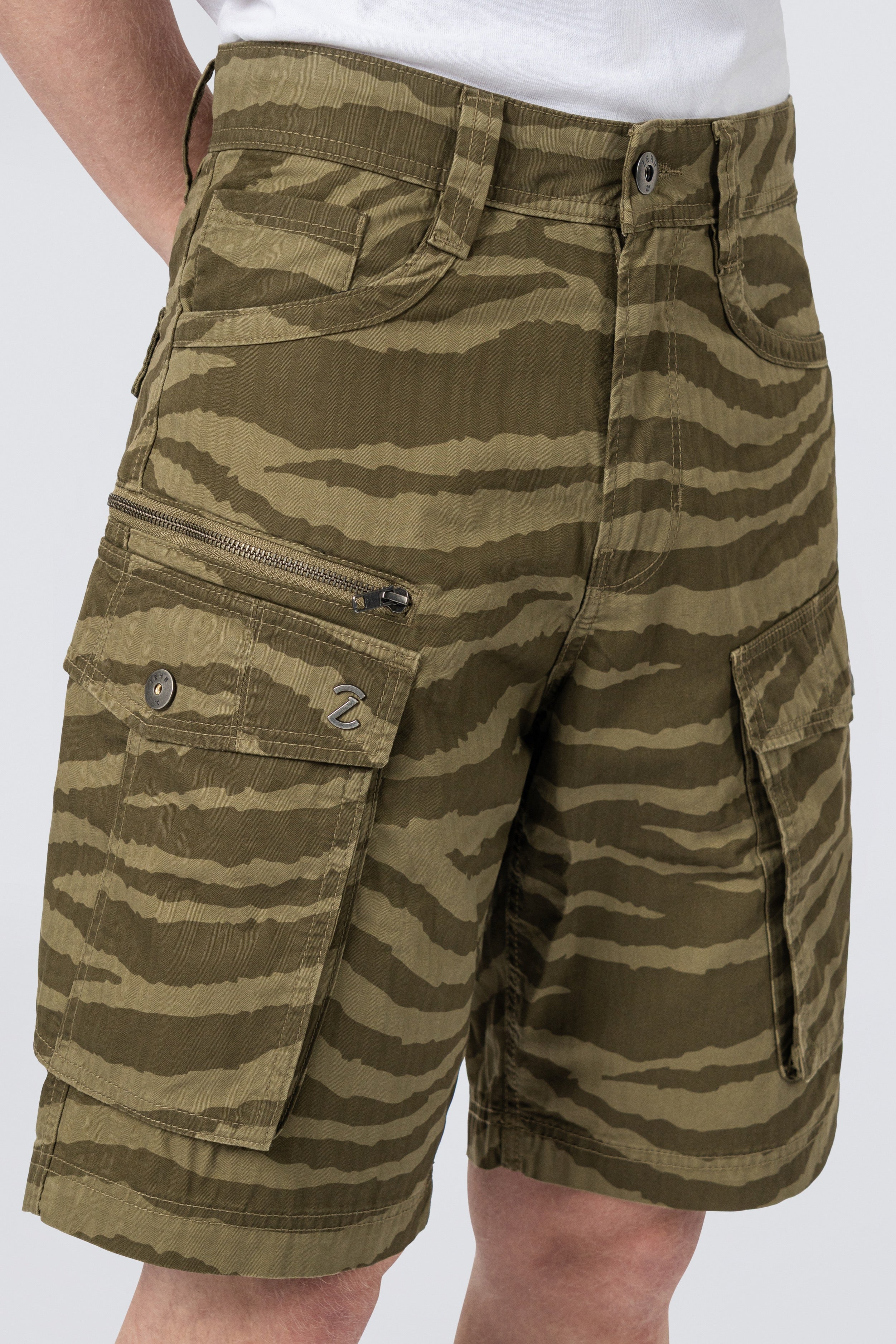 Outpost - Performance Cargo Shorts